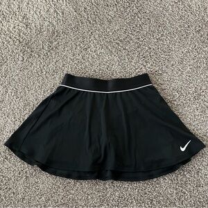NWOT Women's Nike Court Flouncy Tennis Skirt w/ Shorts size Small in Black